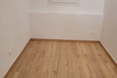 Parquet totalement terminé (parquet + plinthes + joints)